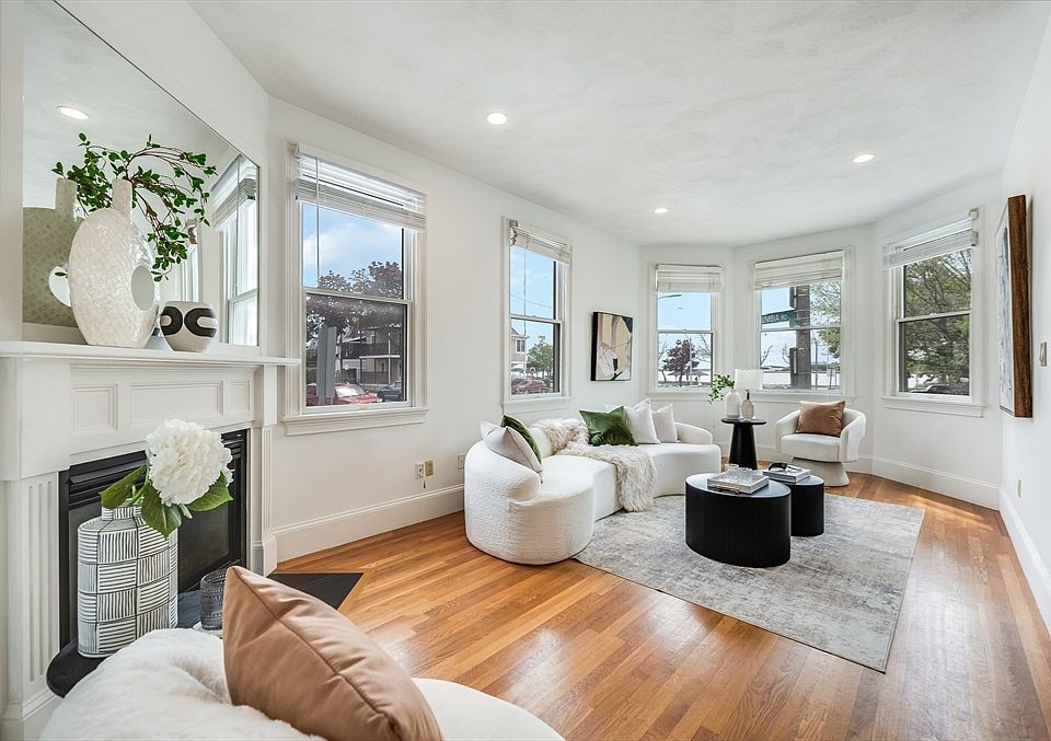 1st image of 1520 Columbia Rd #2