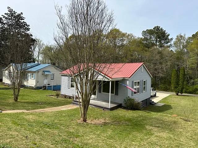 51 Lakeside Dr — Photo 2
