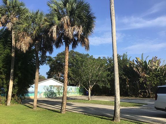 4th image of 2019 SW 29th Avenue