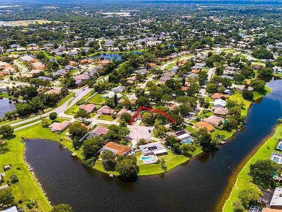 4th image of 858 Pine Forest Trl W