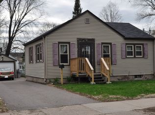 910 N 9th Ave, Wausau, WI 54401