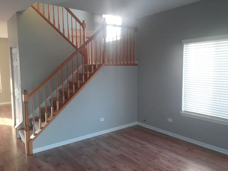 2513 Stonybrook Dr — Photo 2