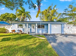 9472 Park Lake Dr N, Pinellas Park, FL 33782