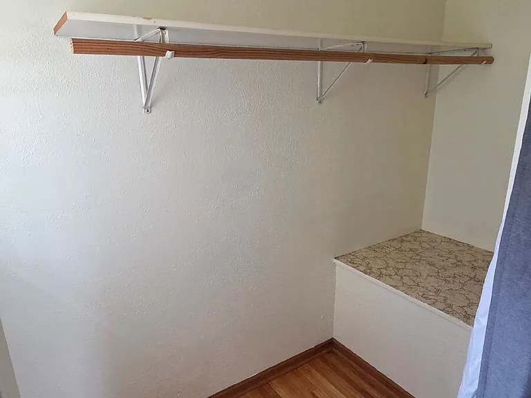 727 Thomas Ave N #2 — Photo 15