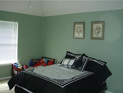 5th image of 120 Goldenrod St