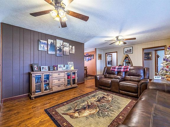 5th image of 34750 Olathe Dr