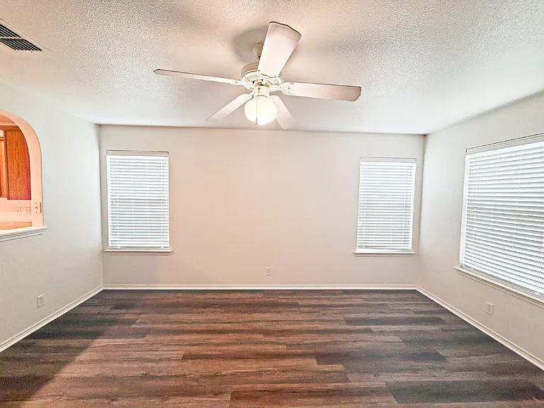 3949 Wensledale Dr — Photo 9