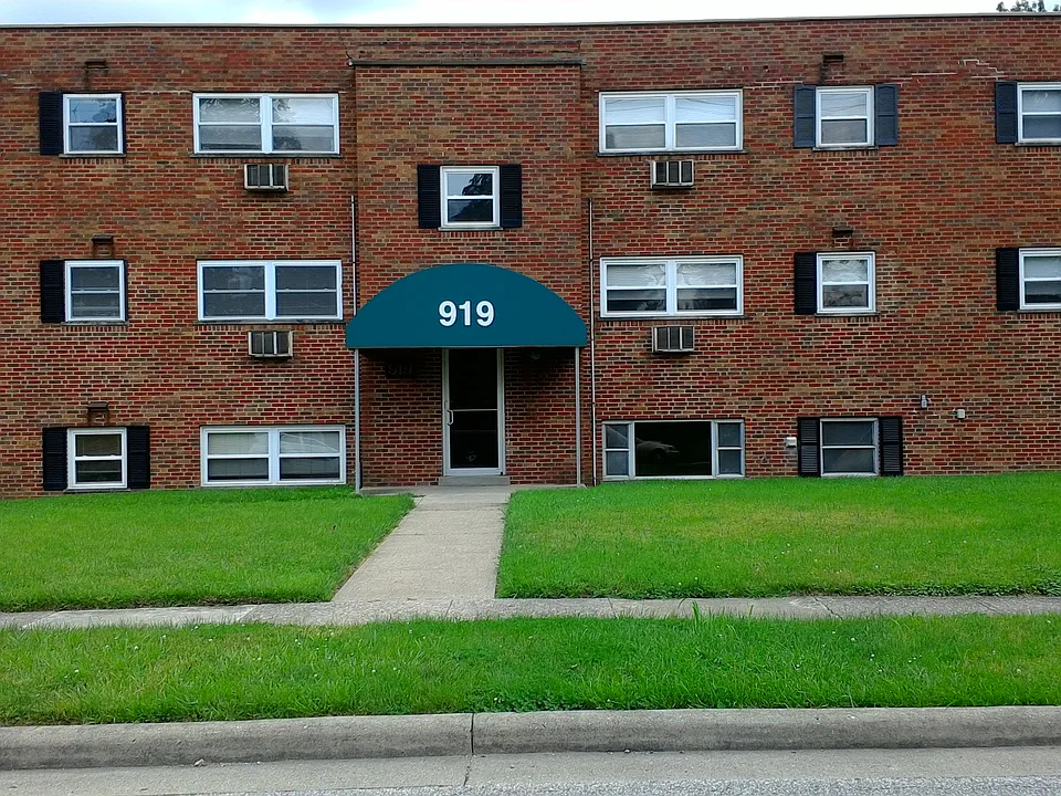 923 Mohawk Trl