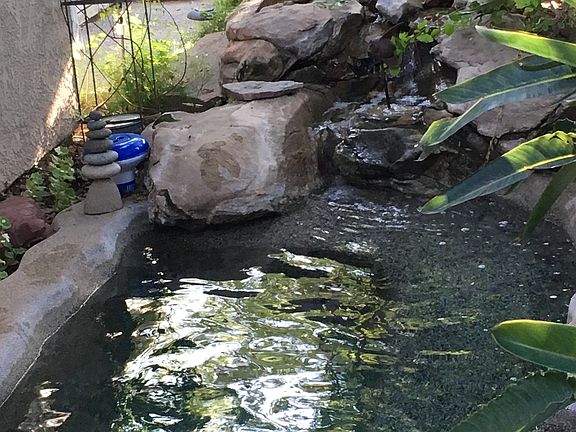 Waterfall, heated, jacuzzi o