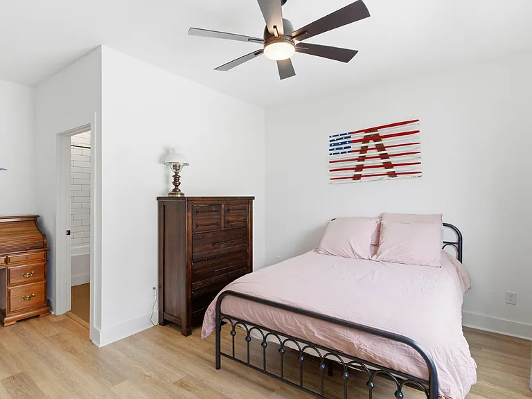700 N Dupont Ave #311 — Photo 22