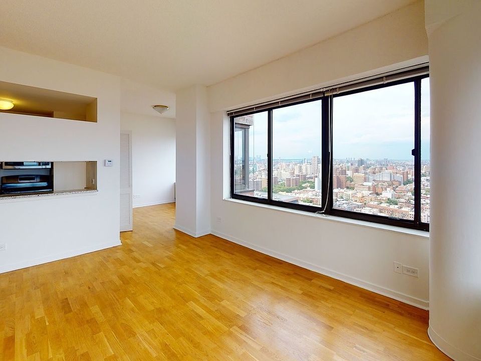 1st image of 175 E 96th St Penthouse L