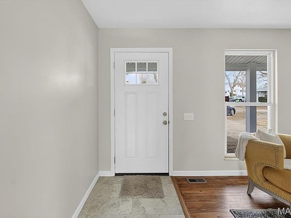 5th image of 1077 Armada Ct