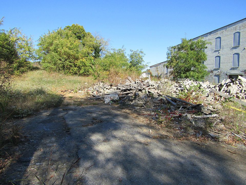 1st image of 310 W Depot St