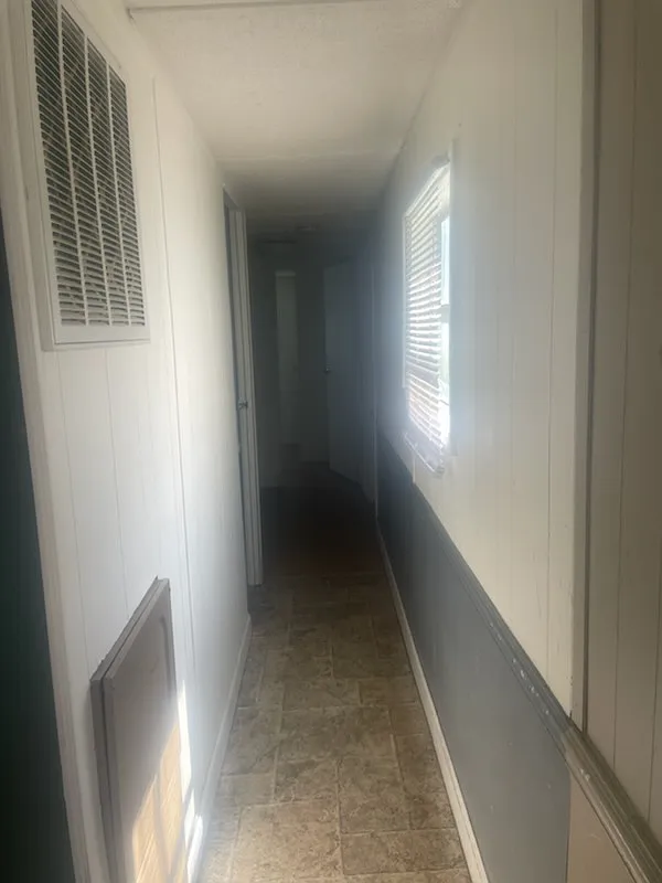 SR - 104 Amanda Dr — Photo 2