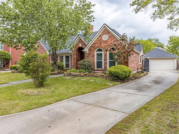 2nd image of 4303 Meadow Forest Ln