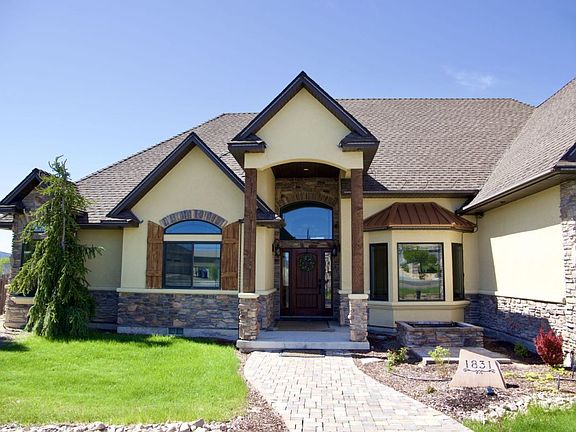2nd image of 1831 Royal Crest Dr