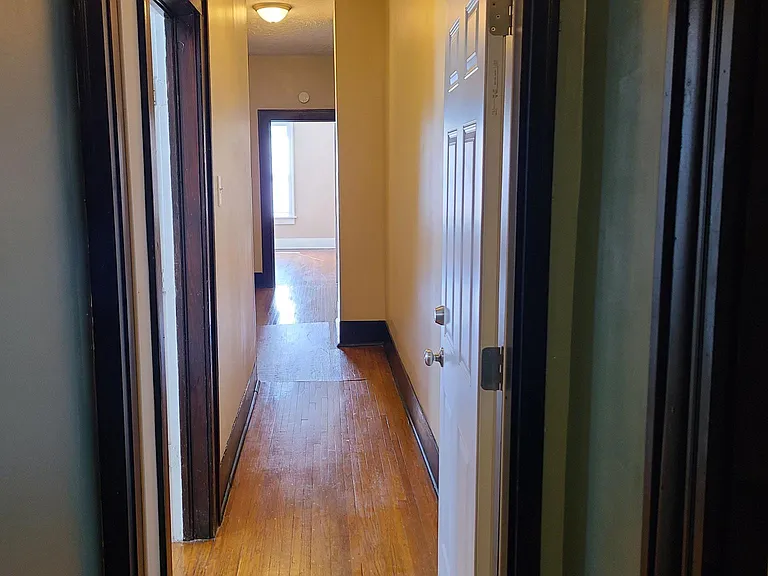 41 Gilbert Ave #E — Photo 7