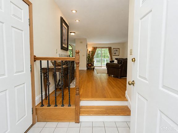 3rd image of 27 Riverwalk Drive #27