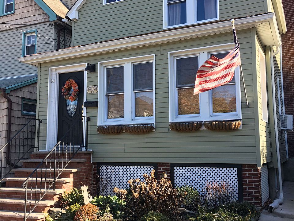 1st image of 311 Sharon Ave