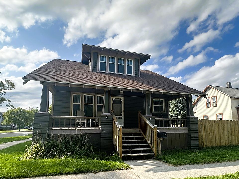1st image of 901 Merchant St