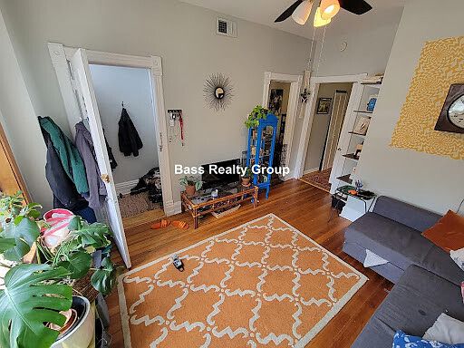 2nd image of 2042 W Homer St #1
