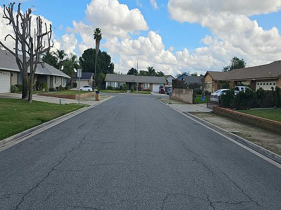 5th image of 11393 Pena Way