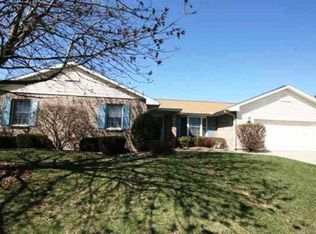 47 Ravenwood Cir, Bloomington, IL