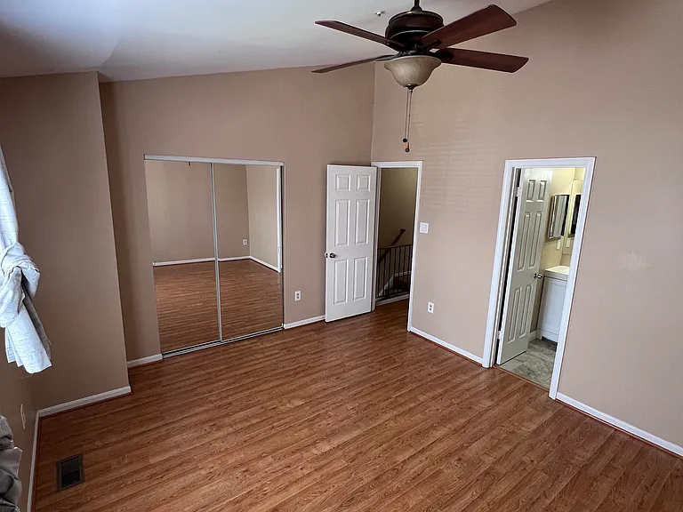 1412 Nestlewood Ct — Photo 12