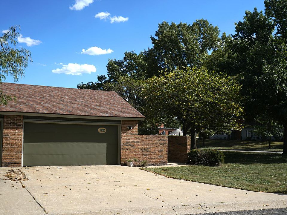 2nd image of 104 Concord Rd