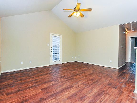 3rd image of 2329 Pheasant Ln