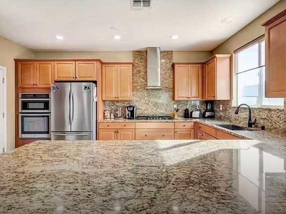 5th image of 1746 Parkerson Way