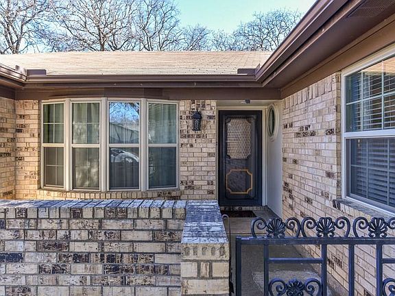2nd image of 505 Evans Dr