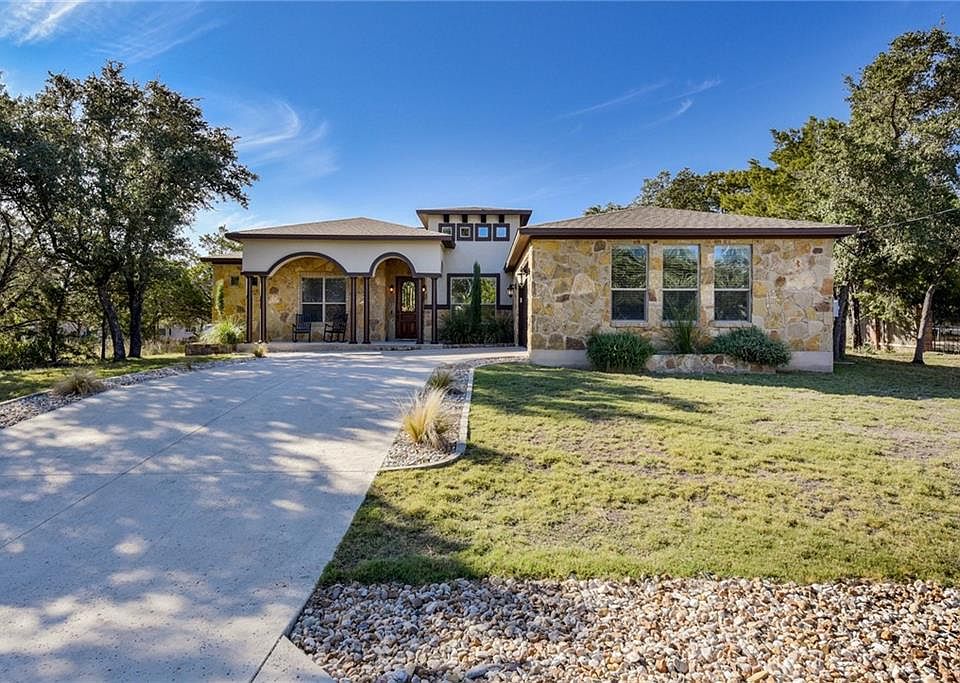1st image of 21442 Lakefront Dr