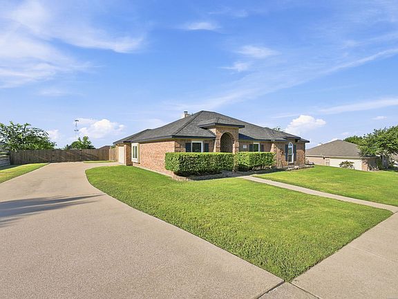 2nd image of 1530 Sunnydale Dr