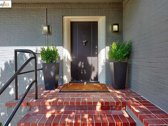 5th image of 665 Blair Ave