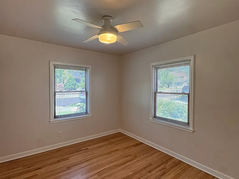 1290 Gordon Ave — Photo 8