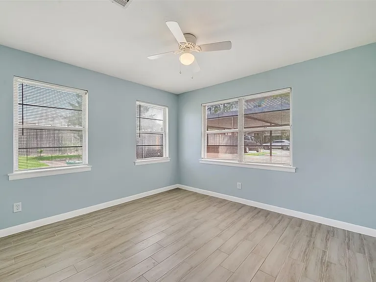 3428 Bradford St — Photo 19