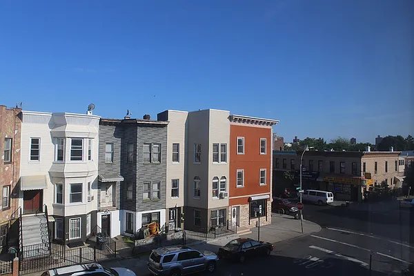 Rented by Chris Stewart, LREB | media 16