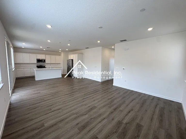 12636 Hereford Ave — Photo 6