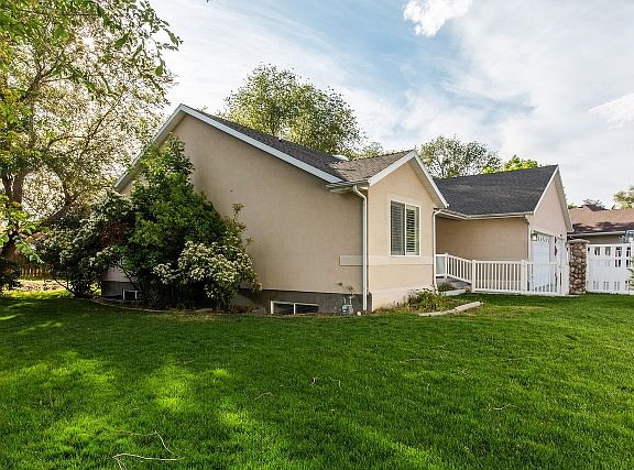 2nd image of 1270 E Grove Hollow Ct