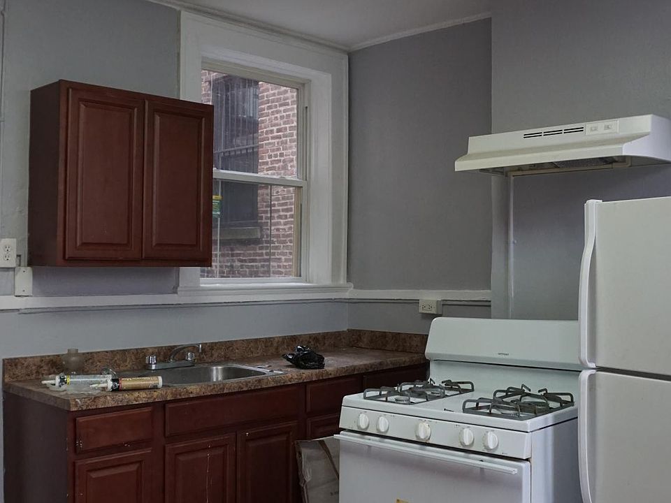 1st image of 11 N Harrison St APT 2A