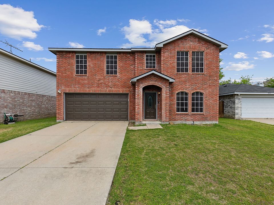 1st image of 2309 Red Oak Dr
