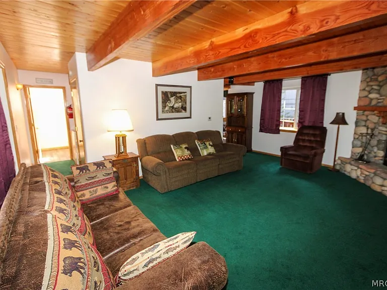 442 Salem Dr — Photo 3