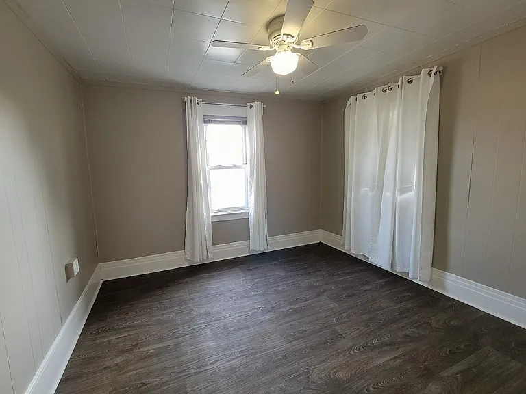 162 Hayward Ave — Photo 11