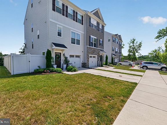 3rd image of 11106 Wilder Way