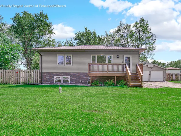 5094 E Saugana Trl, Rolling Prairie, IN 46371