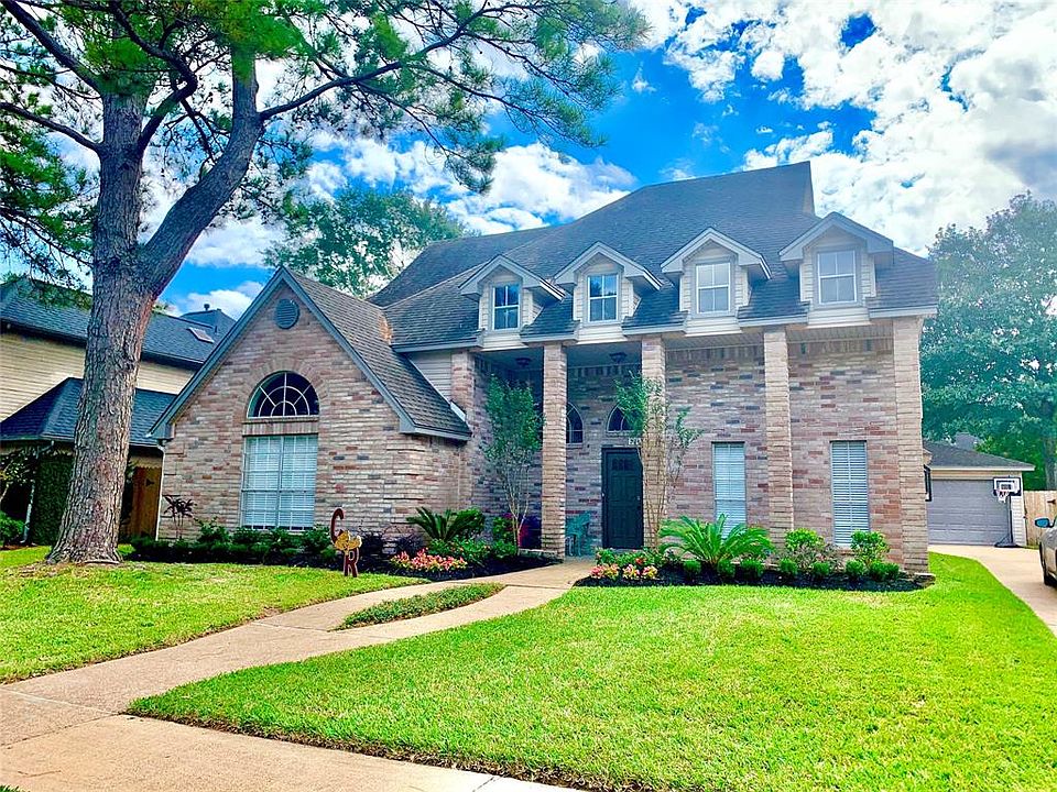 1st image of 22419 Park Point Dr