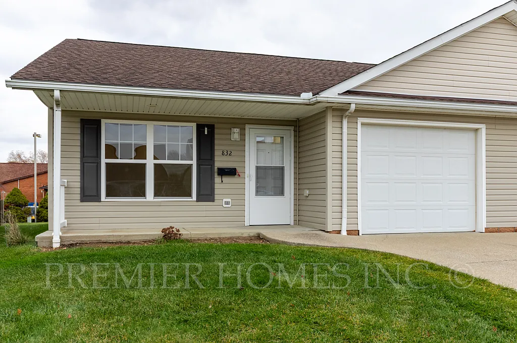 2 bed, 850 sqft, $1,295 — Photo 1