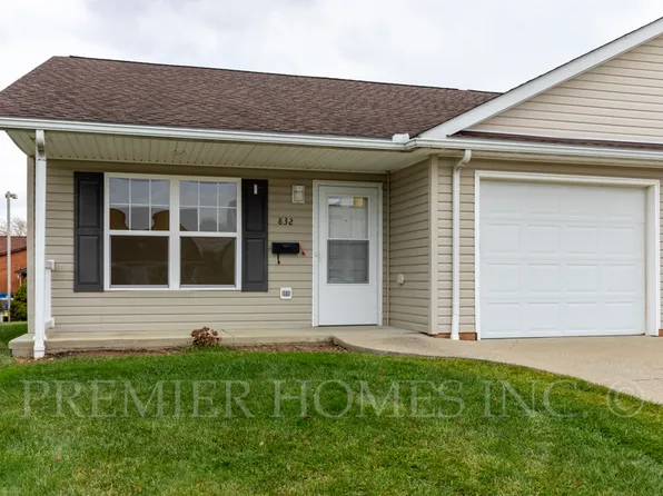 832 Serenity Ln #832, Alliance, OH 44601