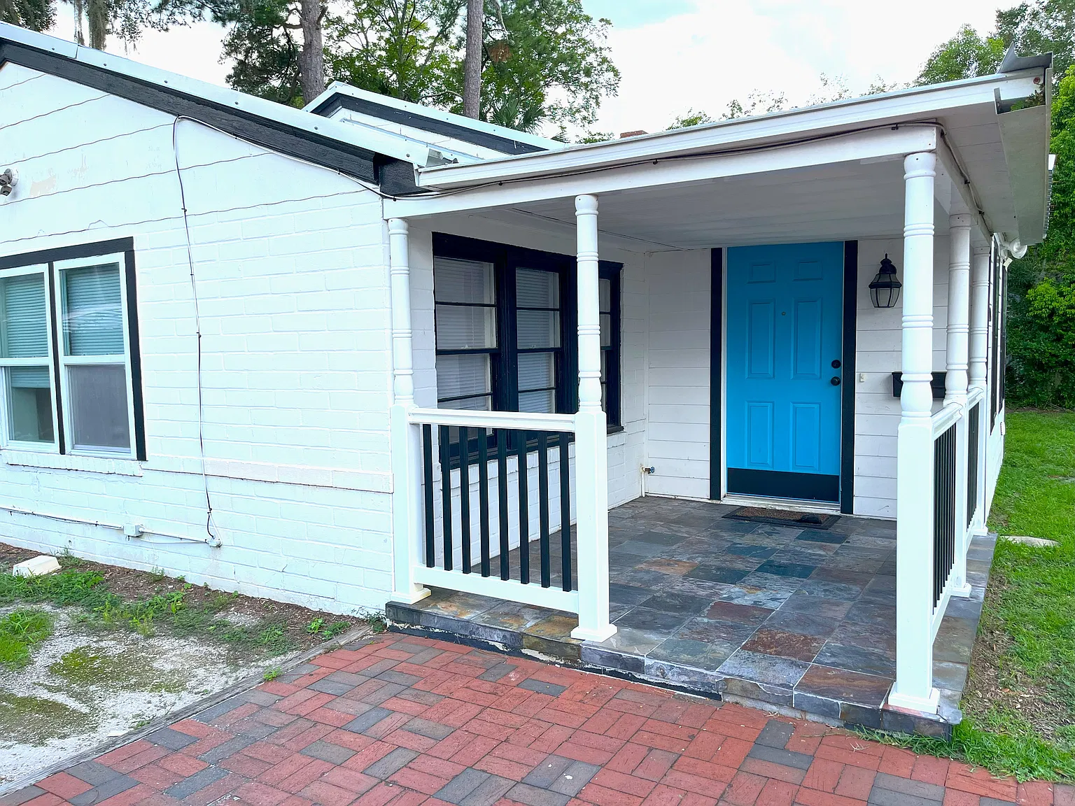 4 bed, 1333 sqft, $2,640 — Photo 2